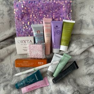 Makeup sample bundle (13 products)